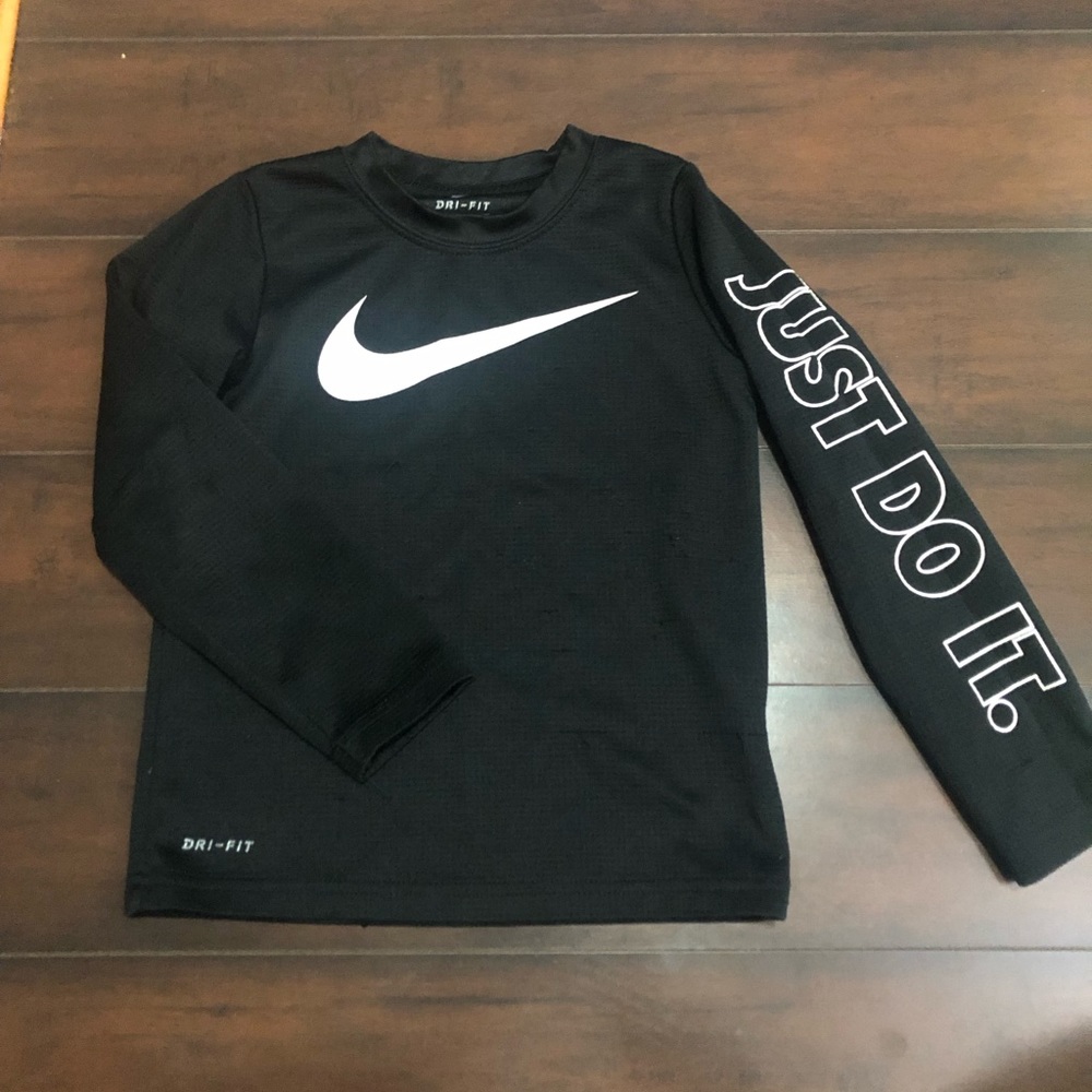 Kids Nike Dri-Fit thermal long sleeve shirt